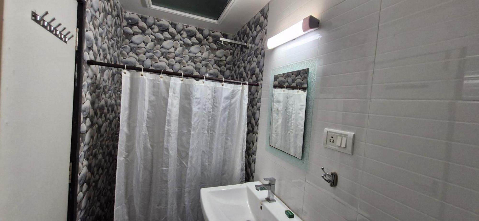 Haven Apartment Inn Baga Beach Ngoại thất bức ảnh